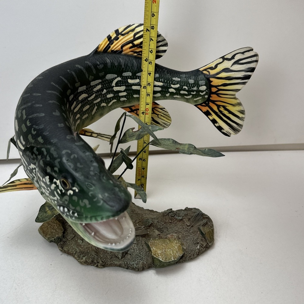 Danbury Mint George Kruth Great Northern Pike Fish Figurine Small Chip - Picture 16 of 16
